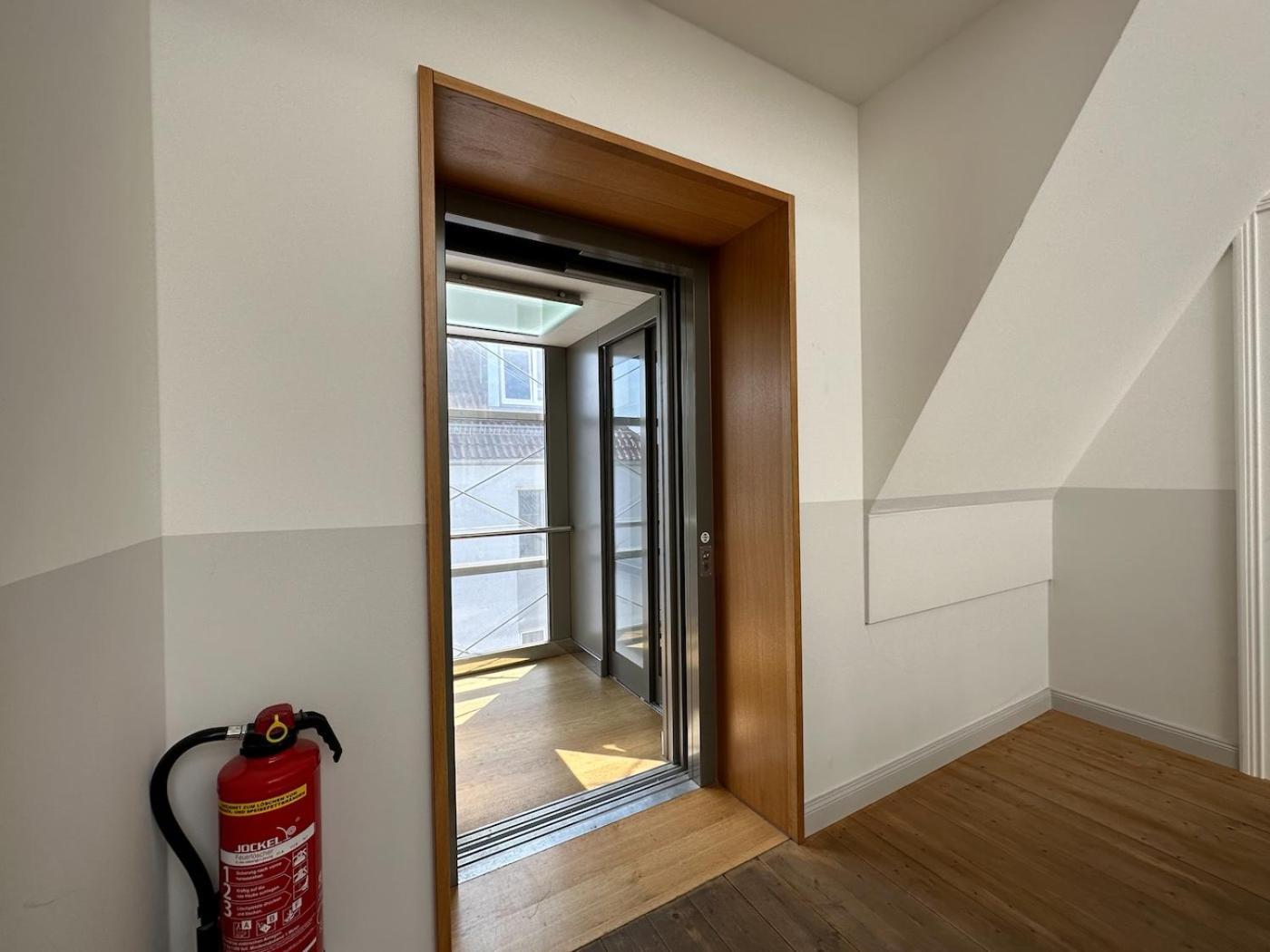 Truly - Viel Platz Fuer Business & Familie - Modern, Garage, Fahrstuhl Apartman Augsburg Kültér fotó