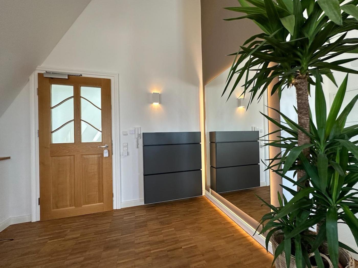 Truly - Viel Platz Fuer Business & Familie - Modern, Garage, Fahrstuhl Apartman Augsburg Kültér fotó