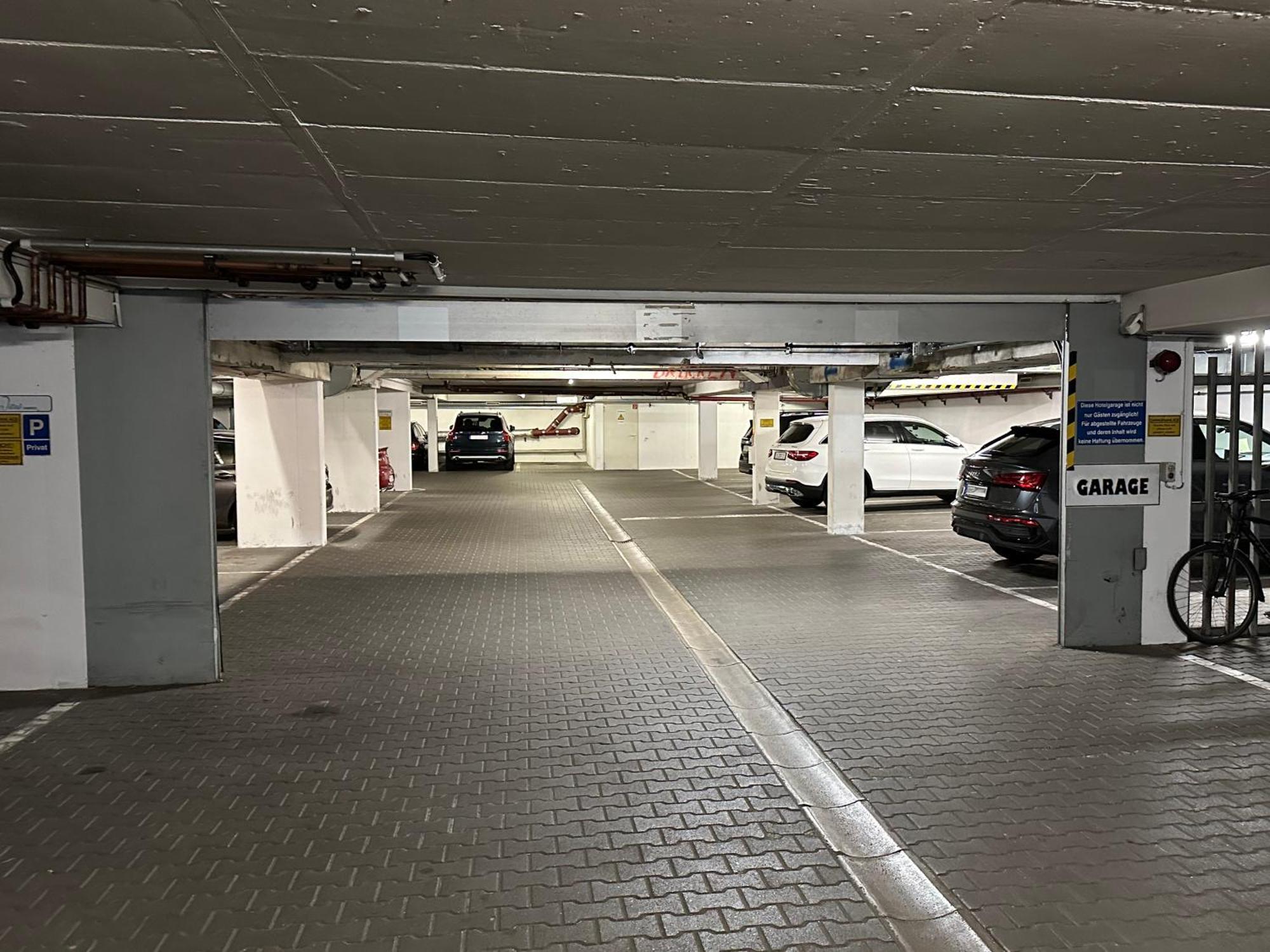 Truly - Viel Platz Fuer Business & Familie - Modern, Garage, Fahrstuhl Apartman Augsburg Kültér fotó